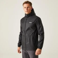 Regatta Pack-It III Homme Randonnée Veste Imperméable - Noir -Camping Randonnée Magasin pack it iii homme randonnee veste impermeable noir 2